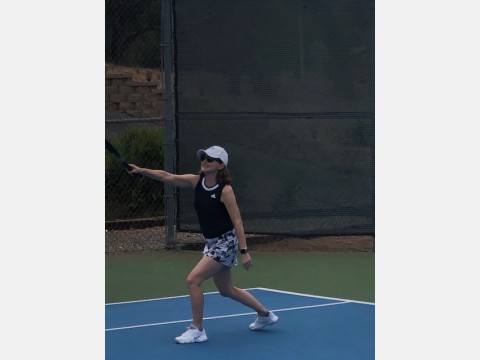 Right photo of tennis players