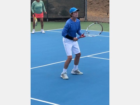 Right photo of tennis players